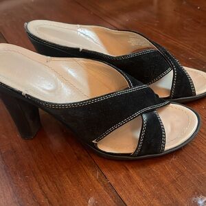 Kenneth Cole Black Suede Heels/ Sandals
